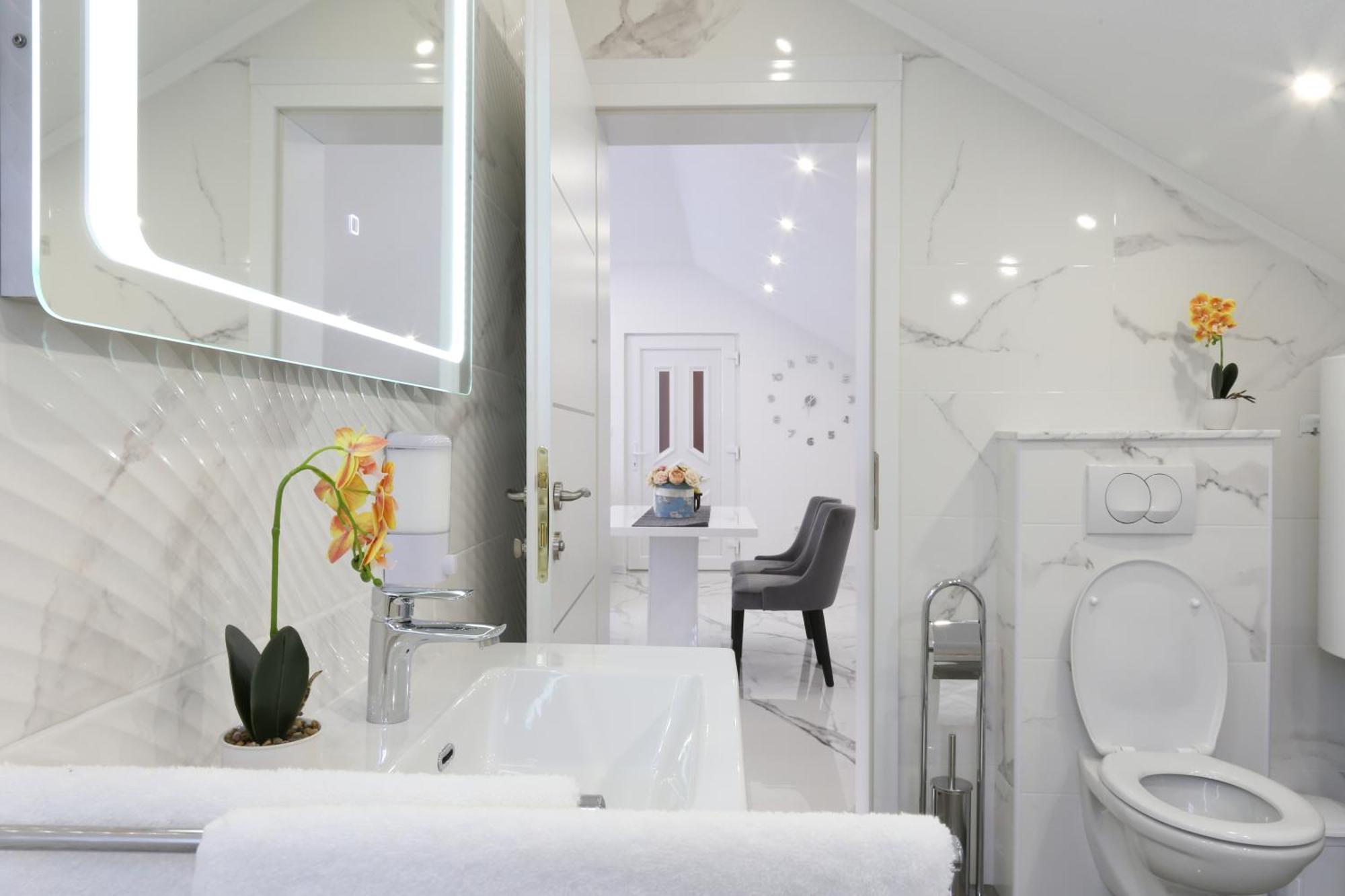 Luxury Apartment Megy Otočac Extérieur photo